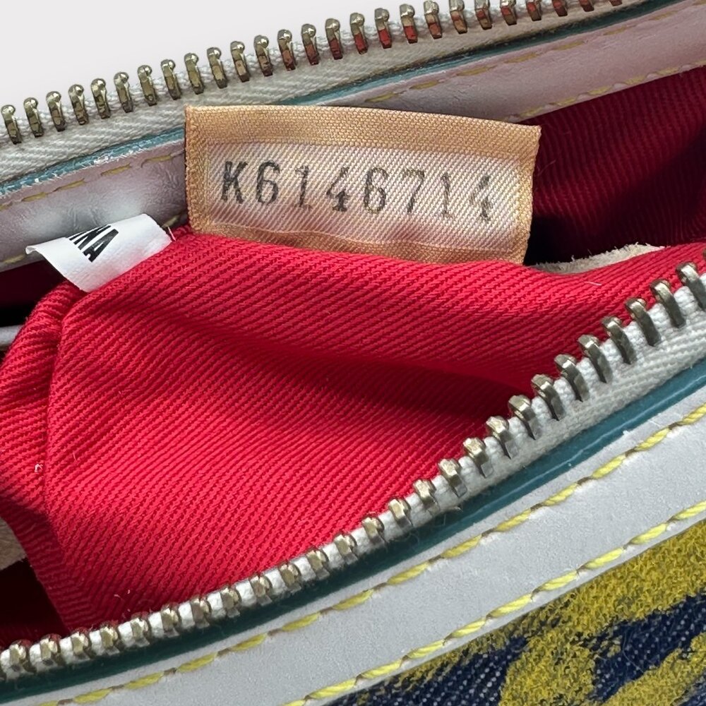 ⭐️⭐️SOLD⭐️⭐️ Vintage Dooney & Bourke Painted Denim Mini Shoulder Bag - Picture 10 of 13